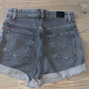 Black BDG short shorts size 27